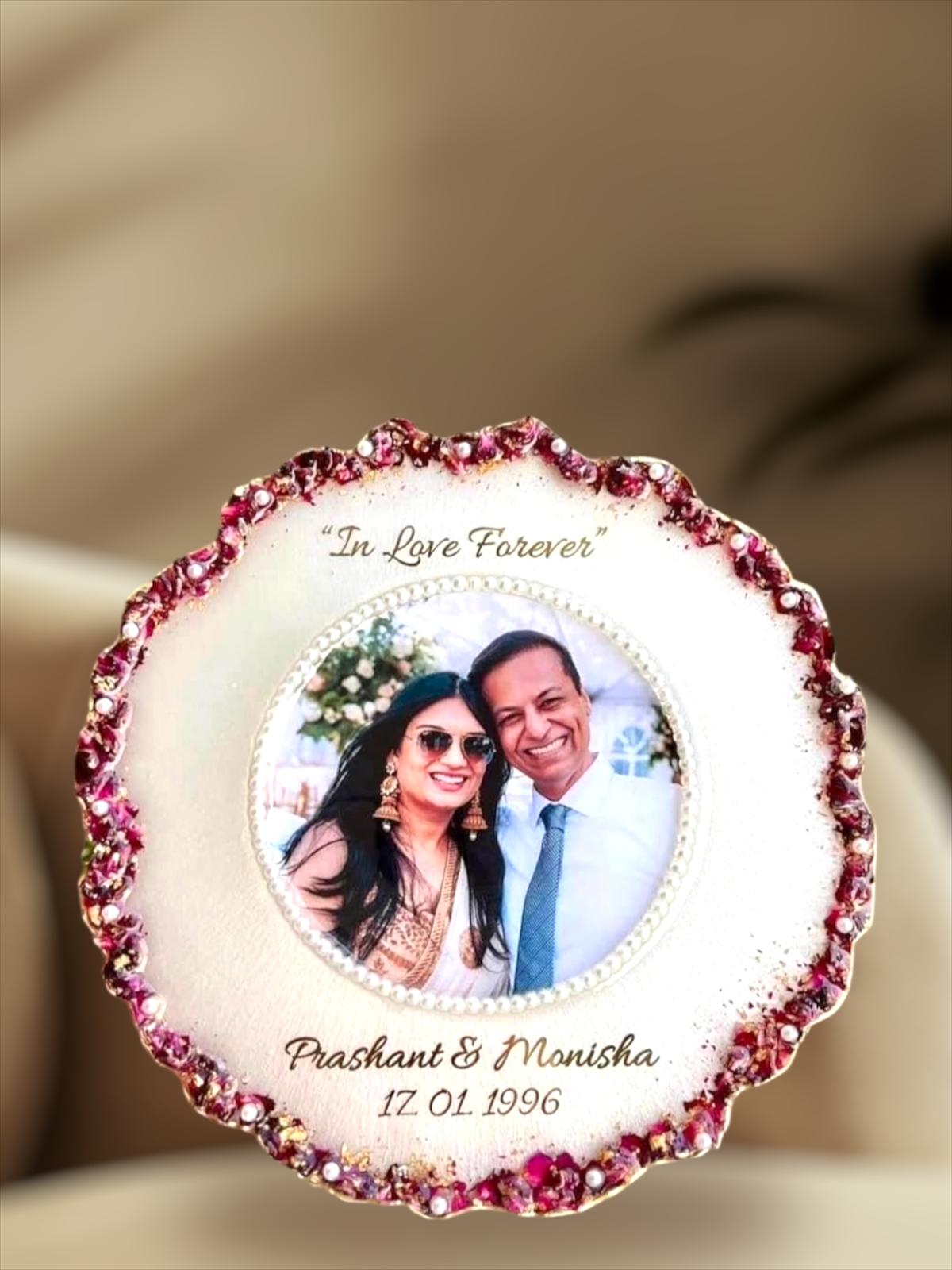 Resin Couple Photo Frame